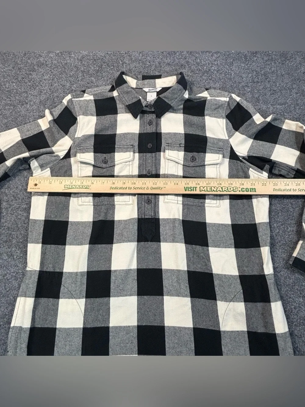 Duluth Trading Co Women L Flannel Shirt Shacket Plaid Black White Pockets Tunic